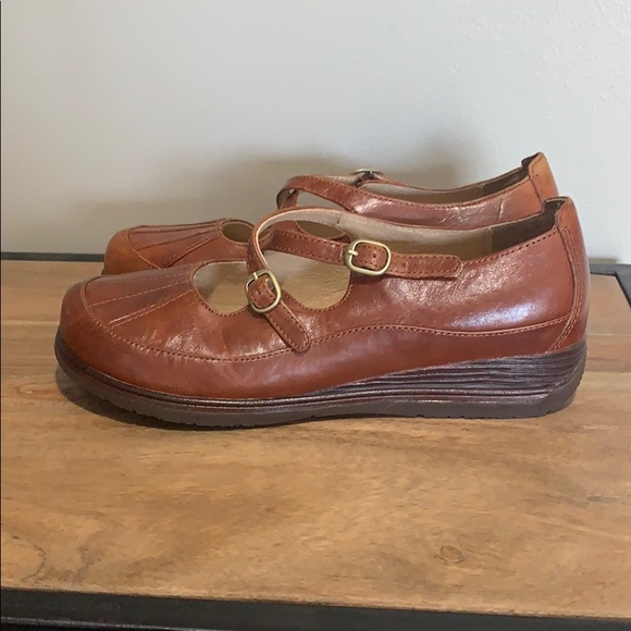 Dansko Shoes - DANSKO Mary Jane Double Buckle Brown Shoes